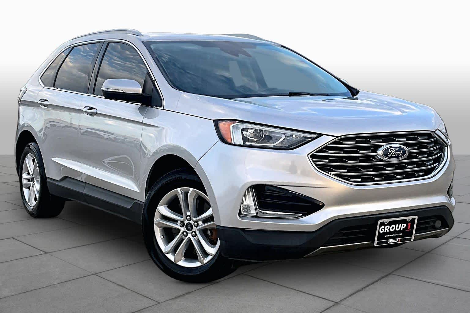 2019 Ford Edge photo 3 of 35