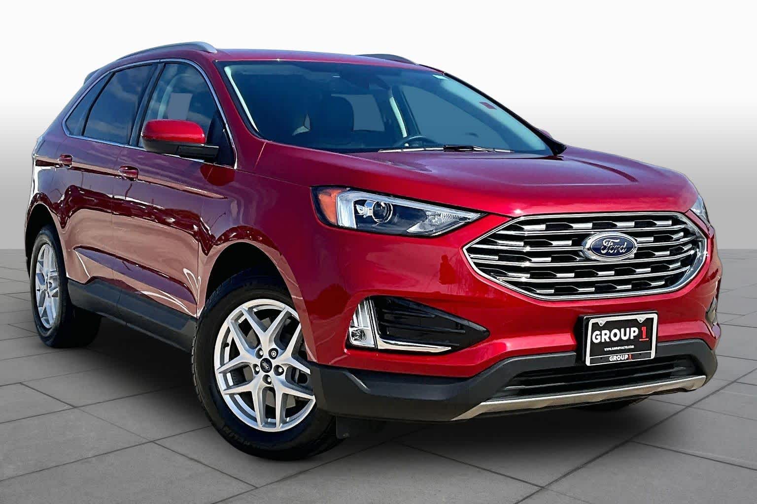 2022 Ford Edge photo 3 of 36
