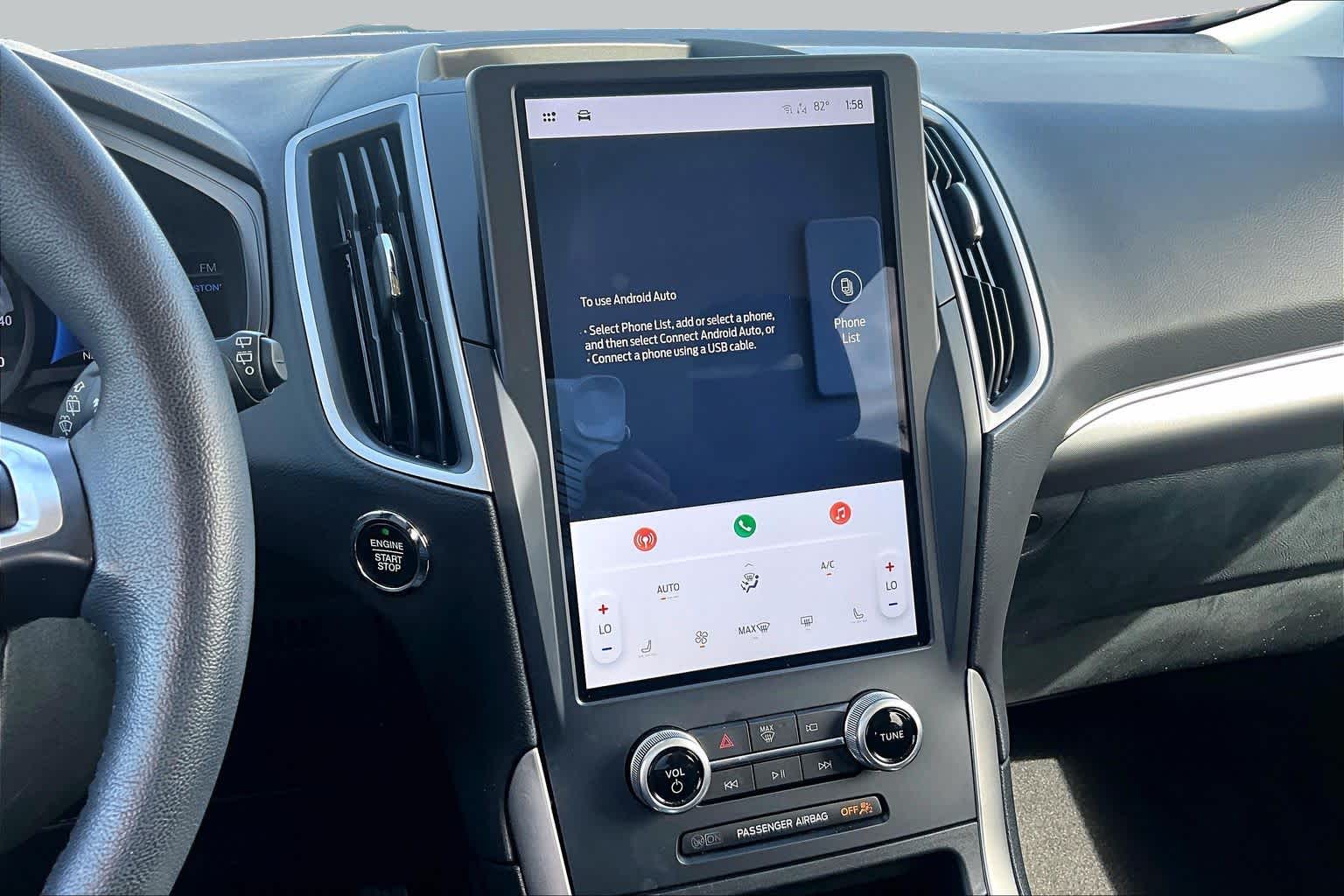 2022 Ford Edge photo 7 of 36