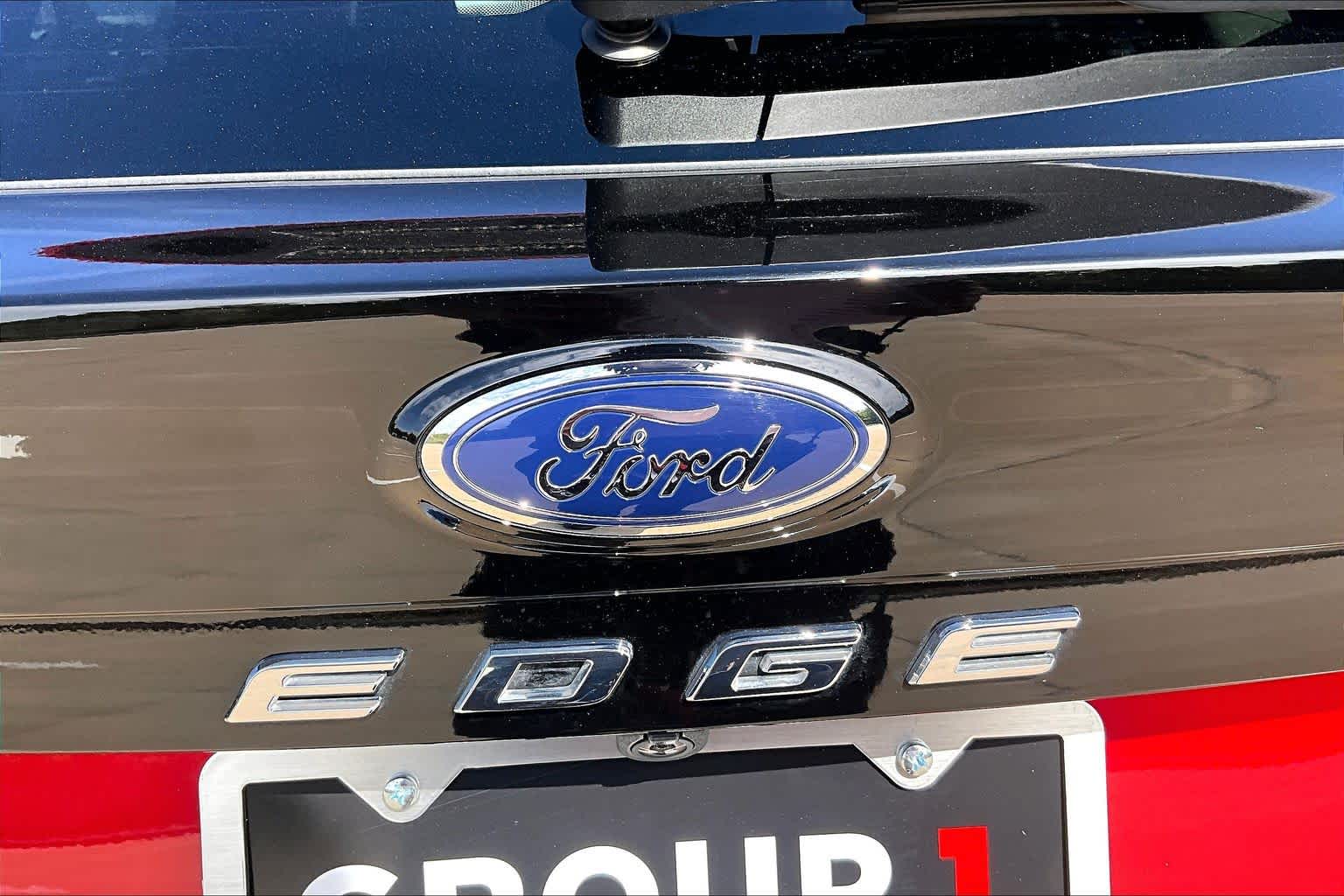 2022 Ford Edge photo 30 of 36