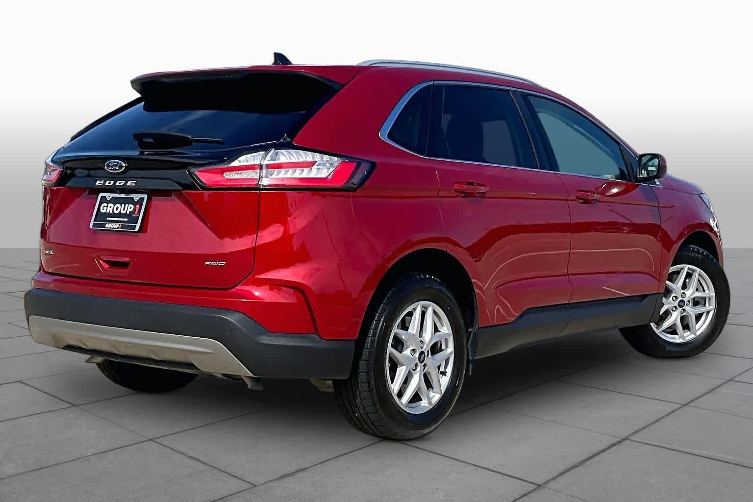 2022 Ford Edge photo 13 of 36