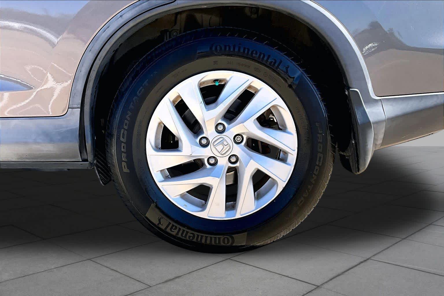 2015 Honda CR-V photo 11 of 31