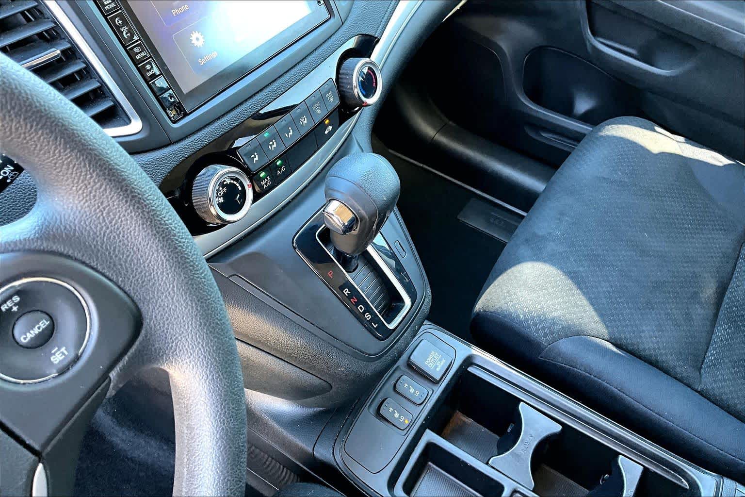 2015 Honda CR-V photo 16 of 31