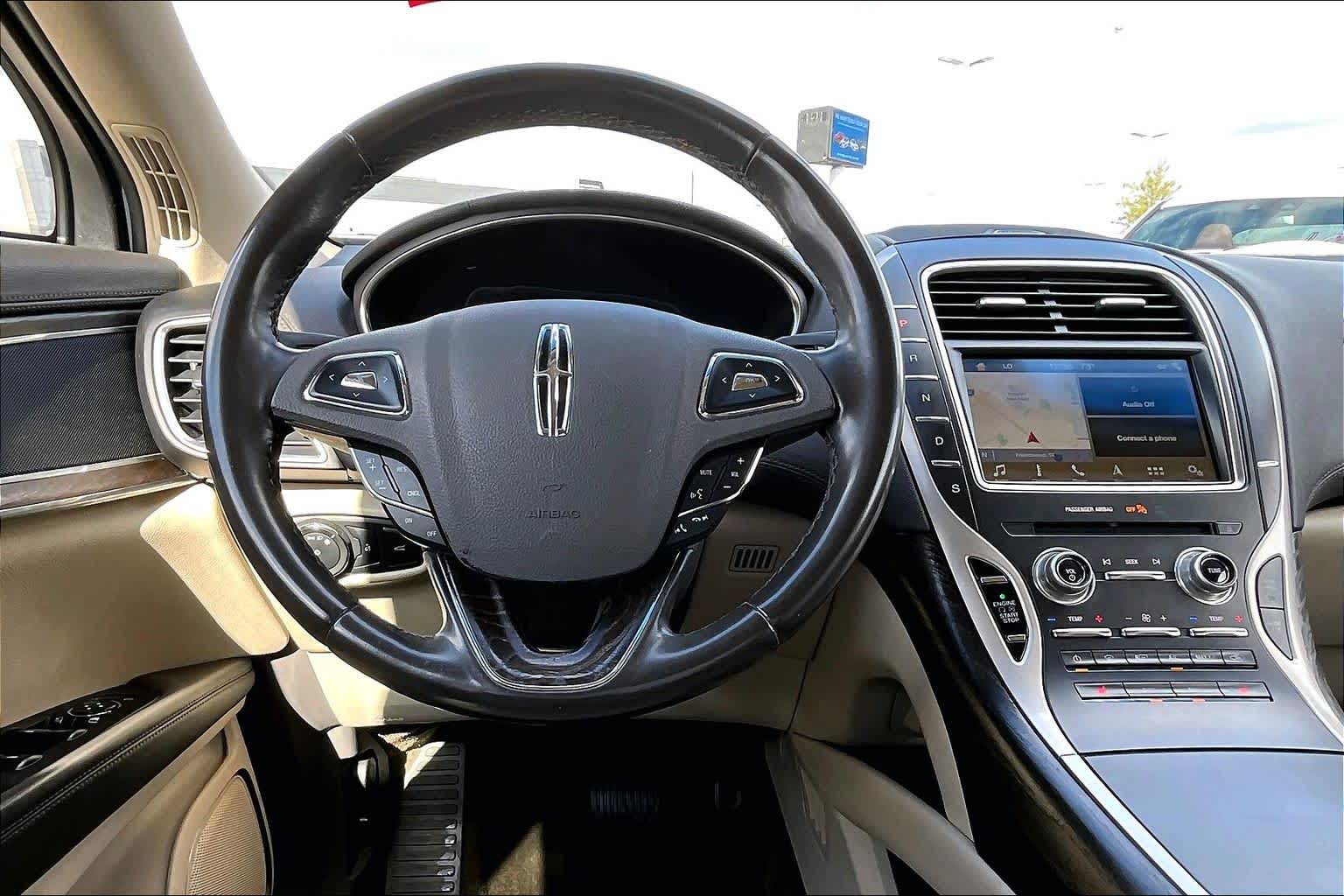 2017 Lincoln MKX Select Palladium White Gold Metallic at Mac Haik Ford