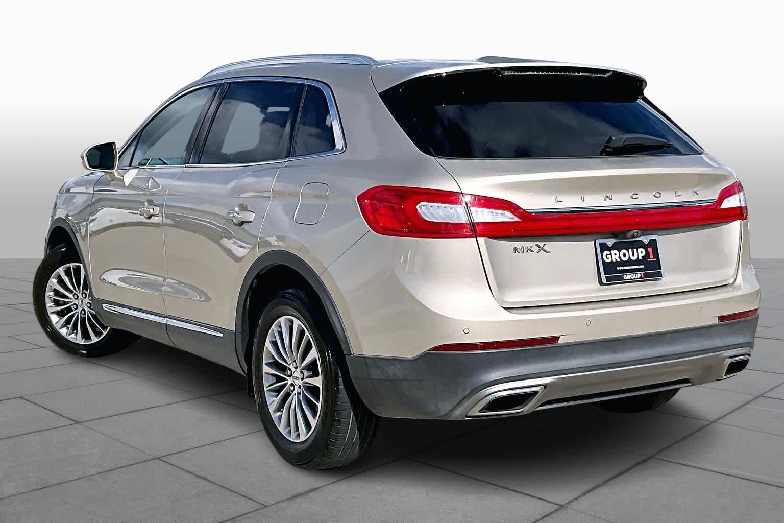 2017 Lincoln MKX Select Palladium White Gold Metallic at Mac Haik Ford