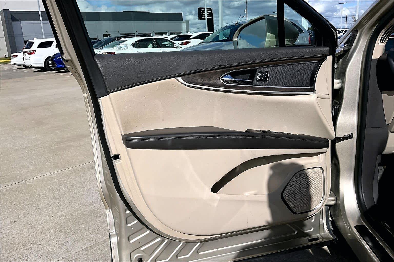 2017 Lincoln MKX Select Palladium White Gold Metallic at Mac Haik Ford