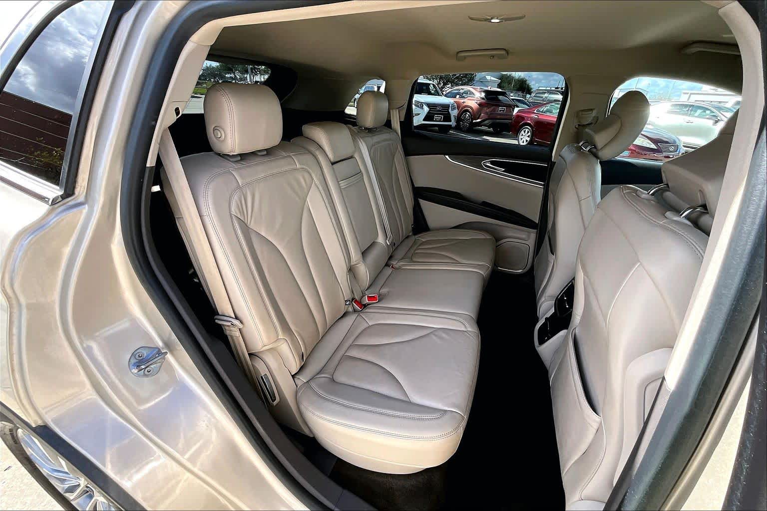 2017 Lincoln MKX Select Palladium White Gold Metallic at Mac Haik Ford