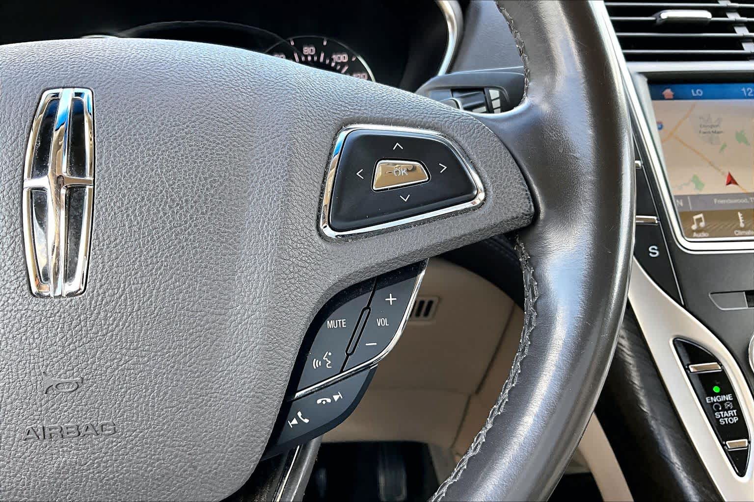 2017 Lincoln MKX Select Palladium White Gold Metallic at Mac Haik Ford