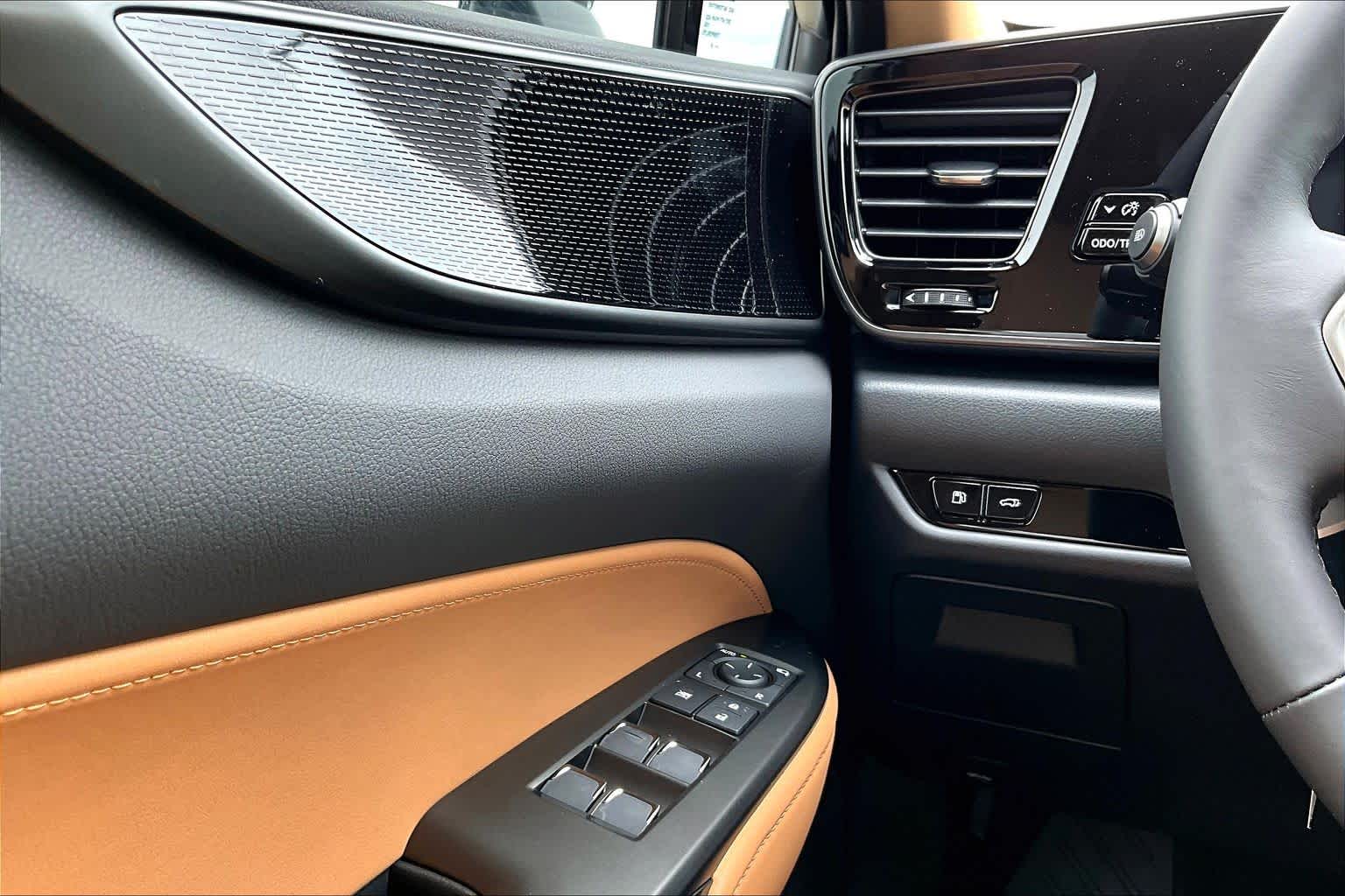 2026 Lexus NX 350 photo 20 of 22