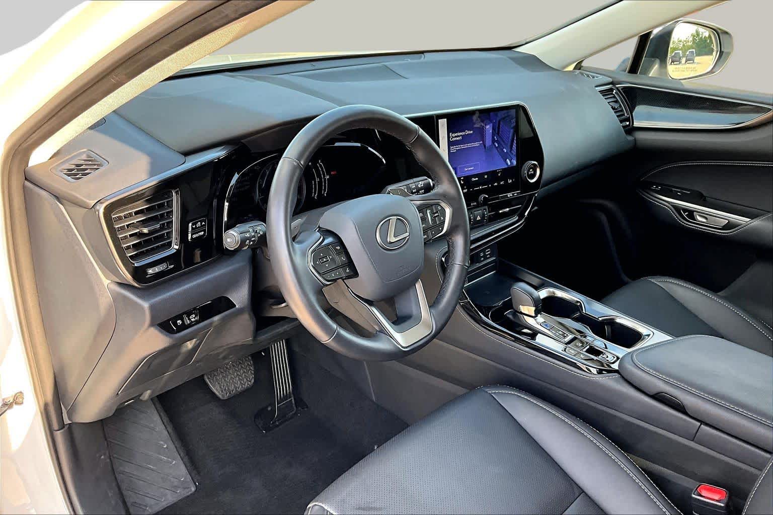 2026 Lexus NX 350 photo 18 of 37