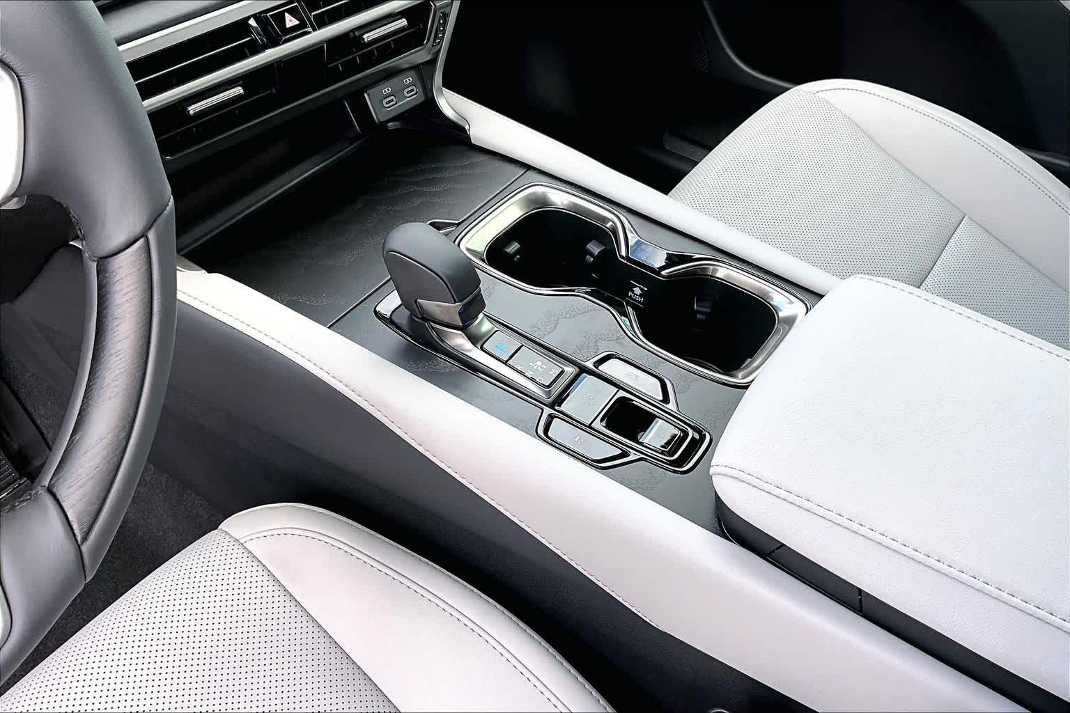 2026 Lexus RX 350 photo 7 of 20