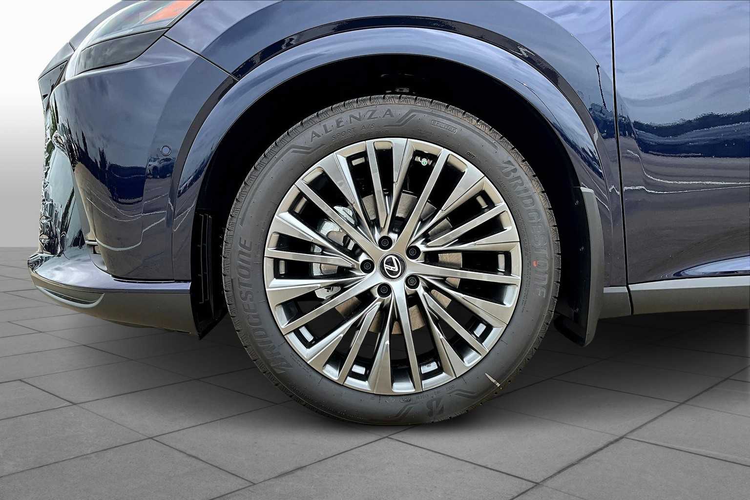 2025 Lexus RX 350 photo 11 of 22