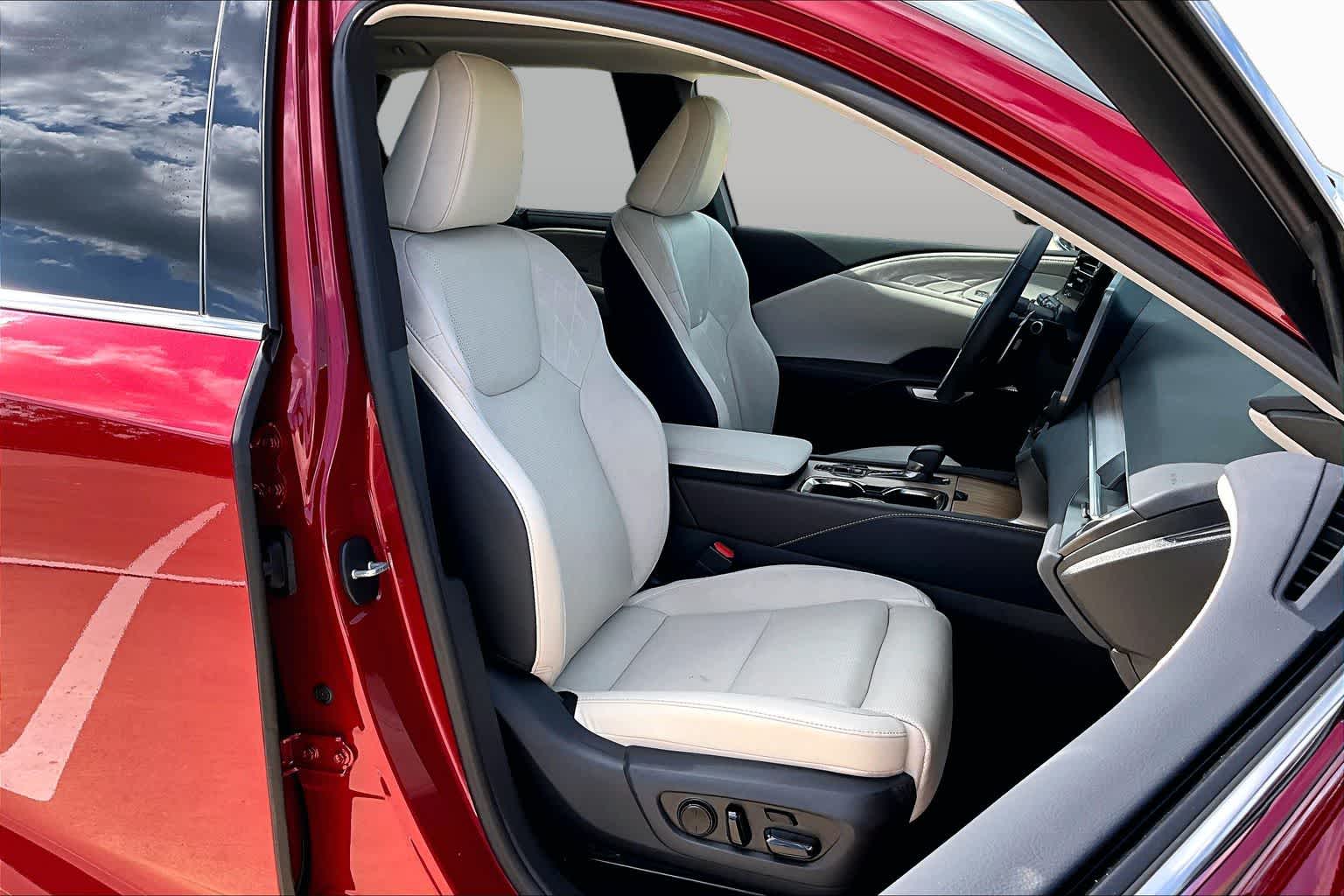 2025 Lexus RX 350 Luxury - 8