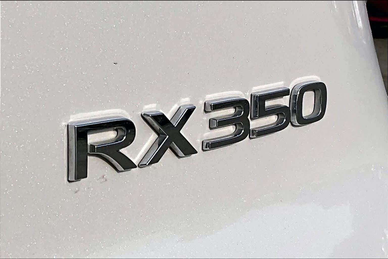 2025 Lexus RX 350 photo 28 of 34