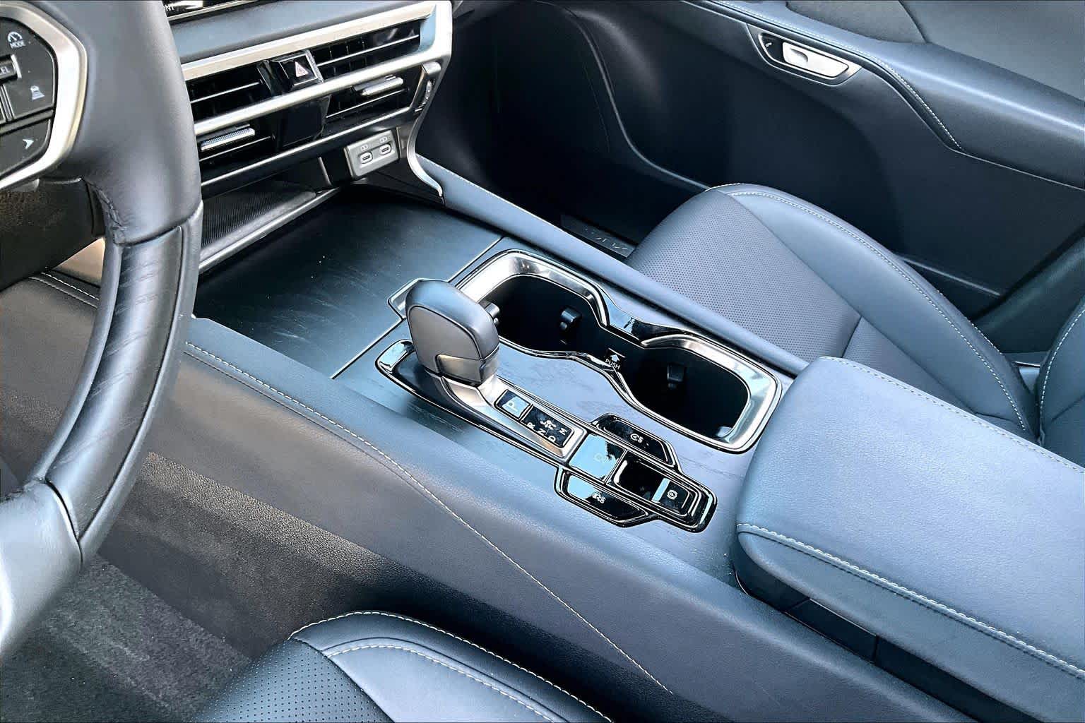 2025 Lexus RX 350 photo 14 of 34