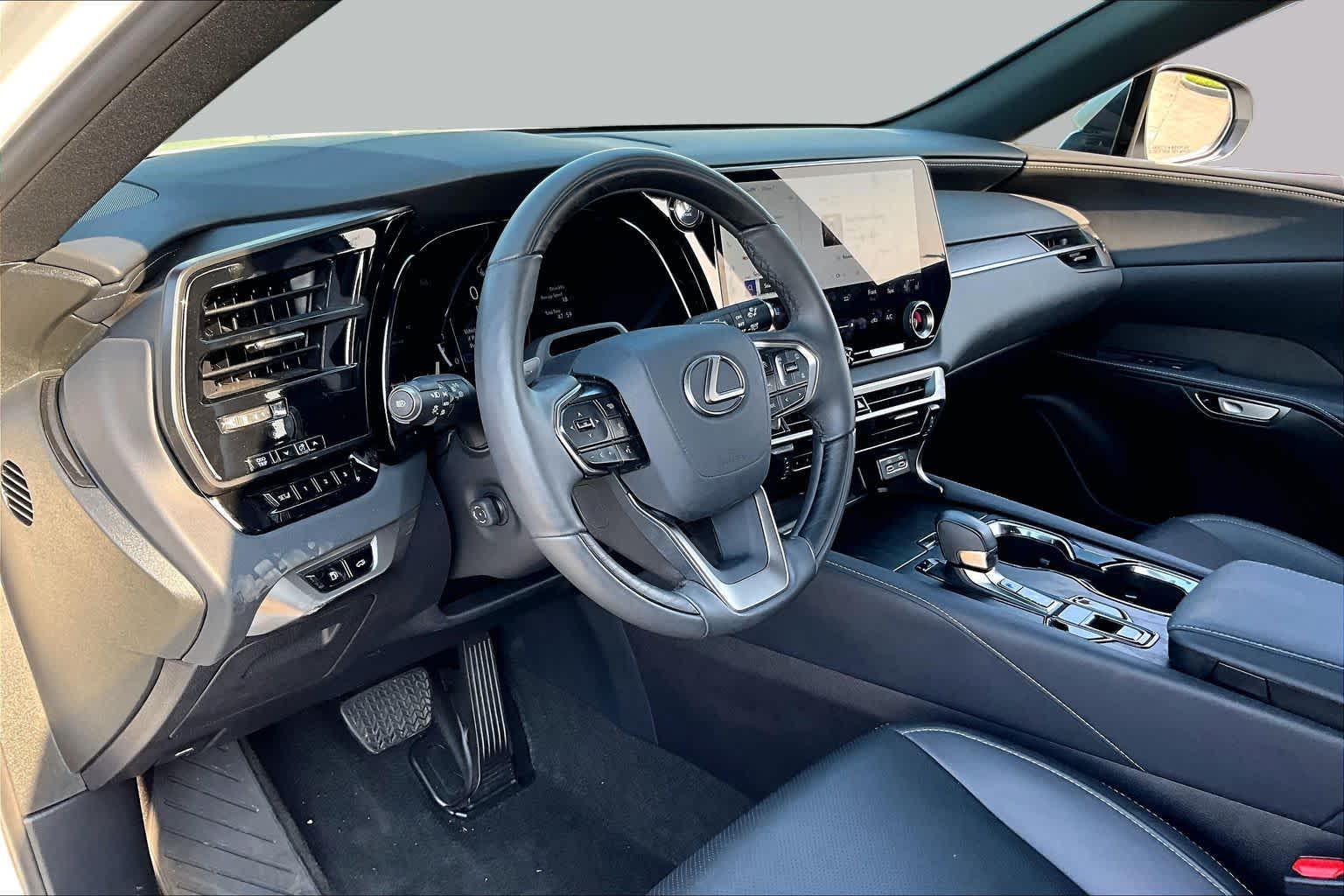 2025 Lexus RX 350 photo 15 of 34