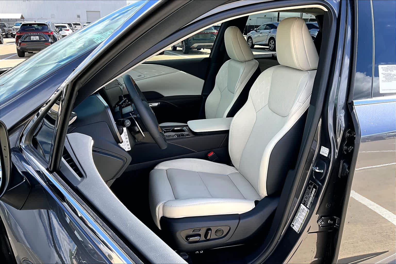 2026 Lexus RX 350 Luxury - 8