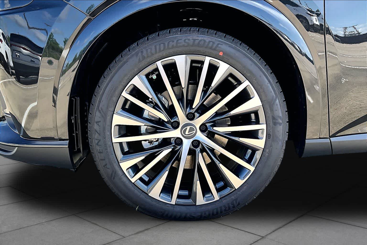 2026 Lexus RX 350 photo 11 of 20