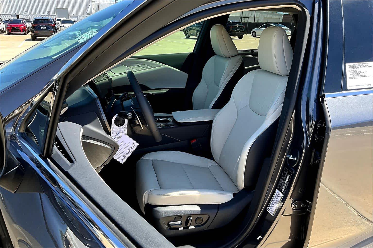 2026 Lexus RX 350 Luxury - 8