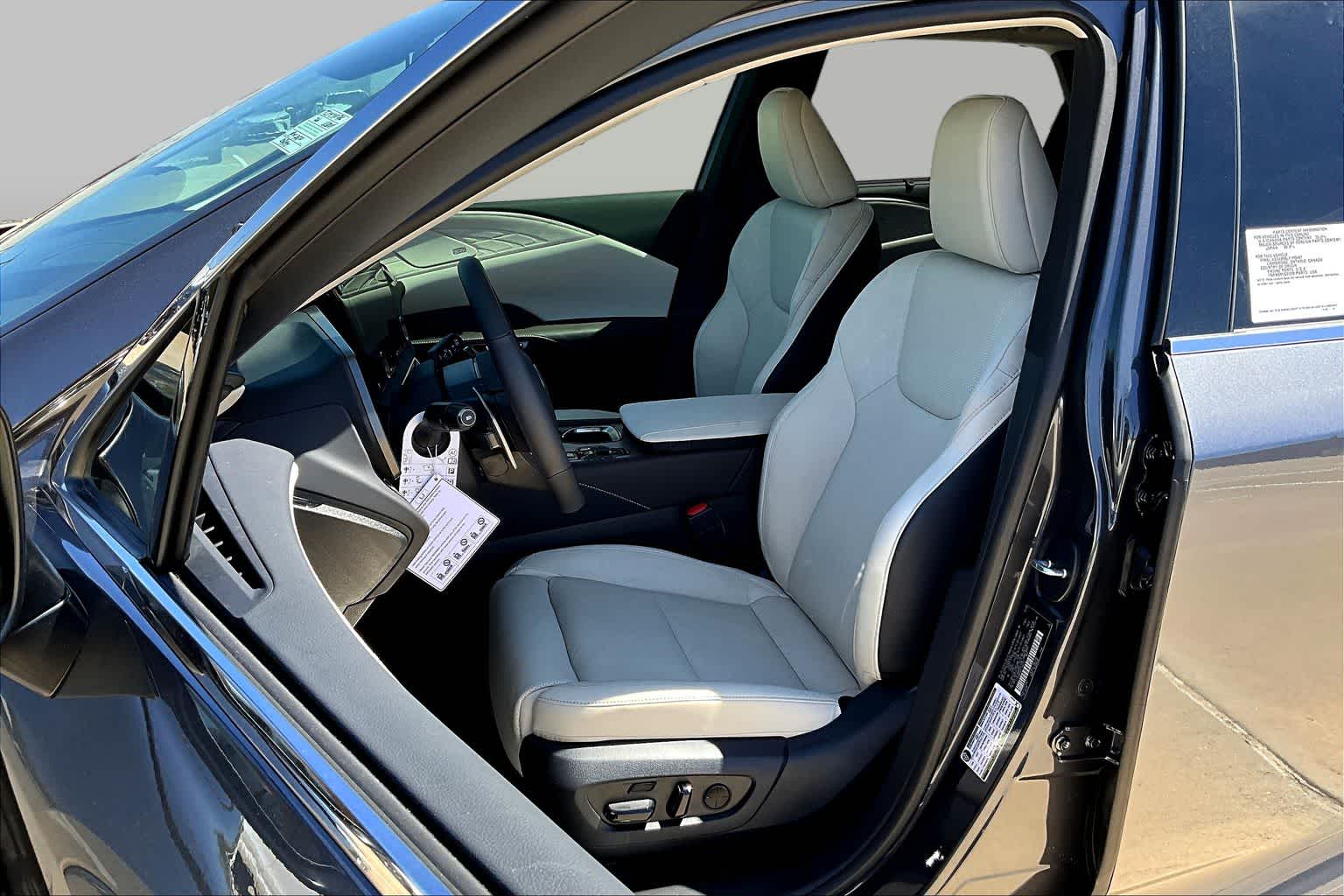 2026 Lexus RX 350 Luxury - 8