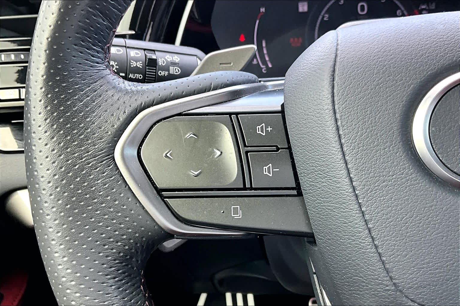 2024 Lexus RX 350 photo 24 of 37