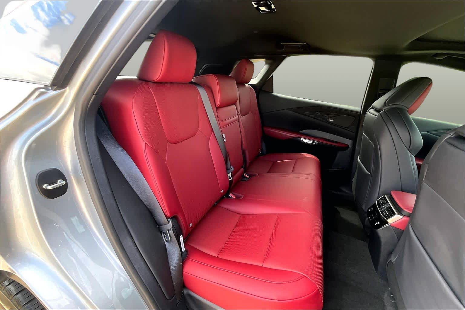 2024 Lexus RX 350 photo 20 of 37