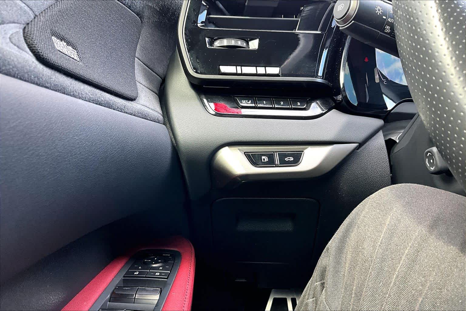 2024 Lexus RX 350 photo 36 of 37
