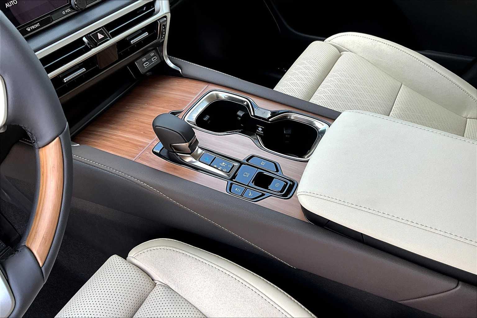 2025 Lexus RX Luxury  - 6