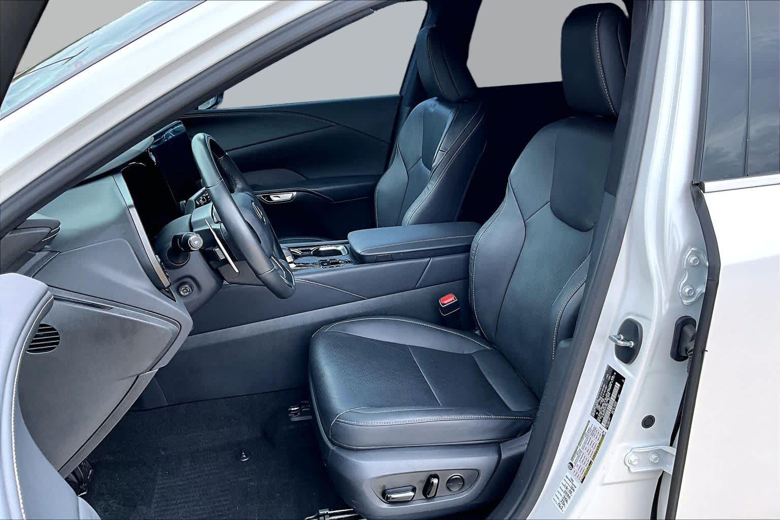 2023 Lexus RX 350h Premium Plus  Eminent White Pearl at Beck & Masten Kia