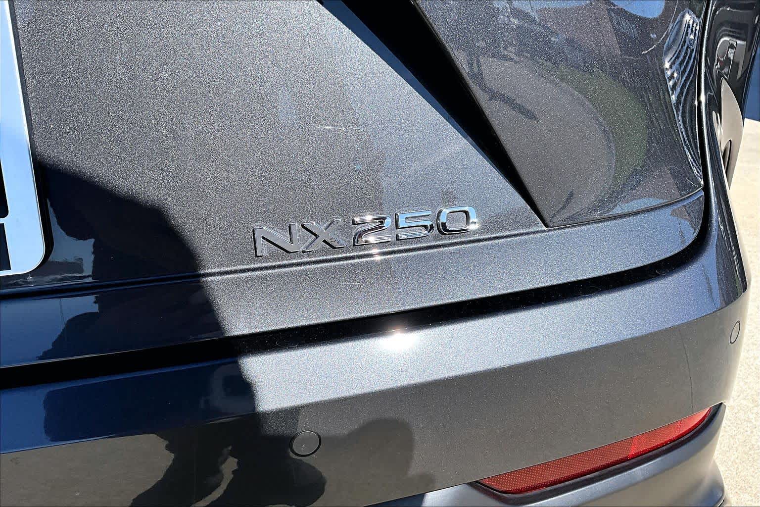 2025 Lexus NX 250 Premium - 9