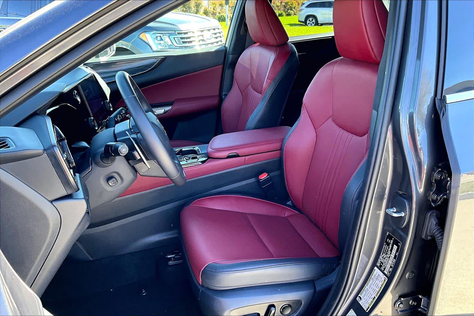 2025 Lexus NX 250 Premium - 7