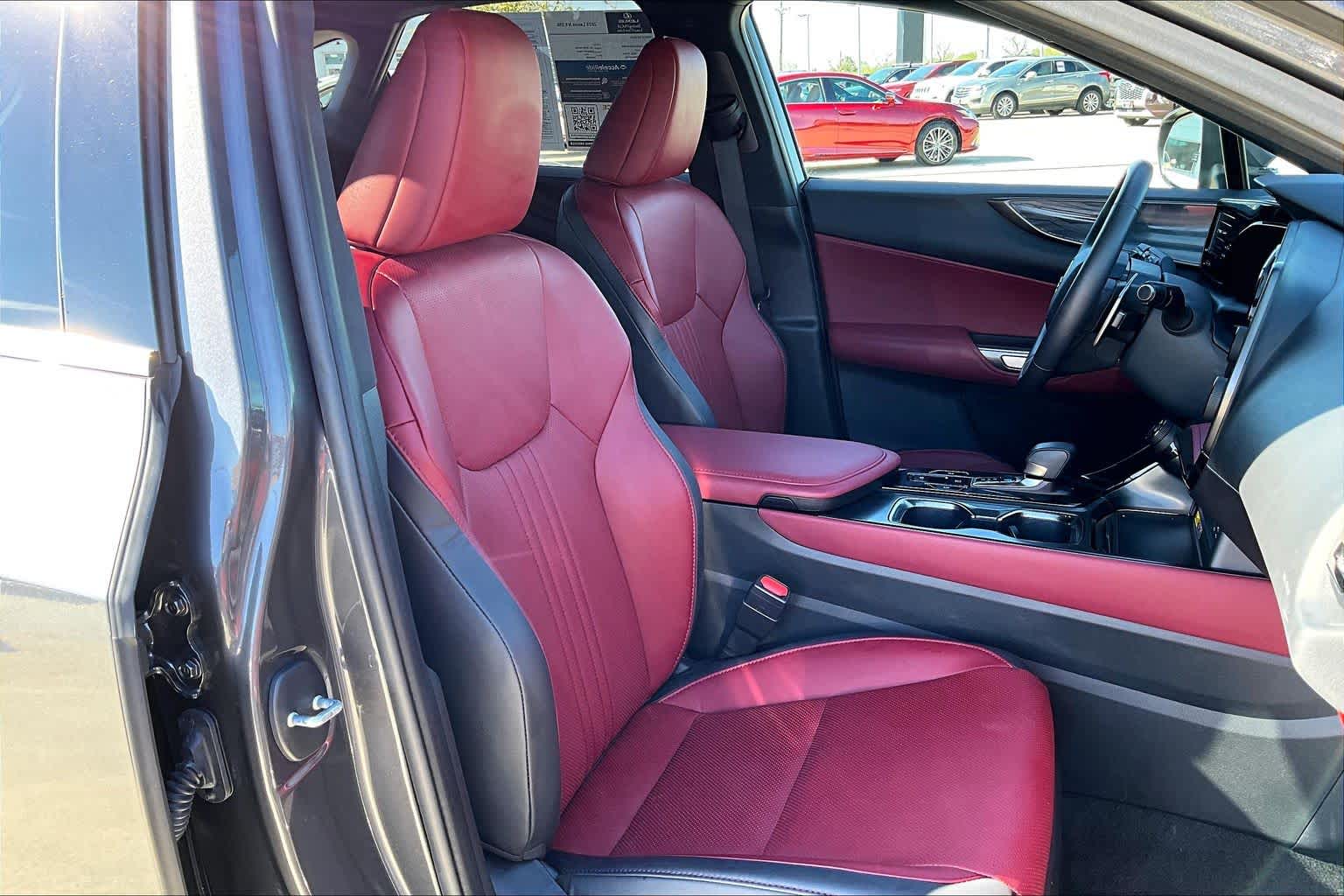2025 Lexus NX 250 Premium - 8