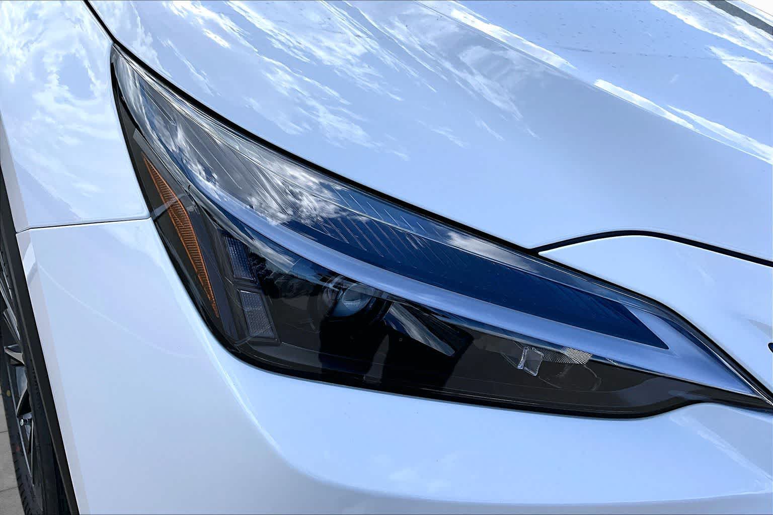 2026 Lexus NX 350h photo 13 of 22
