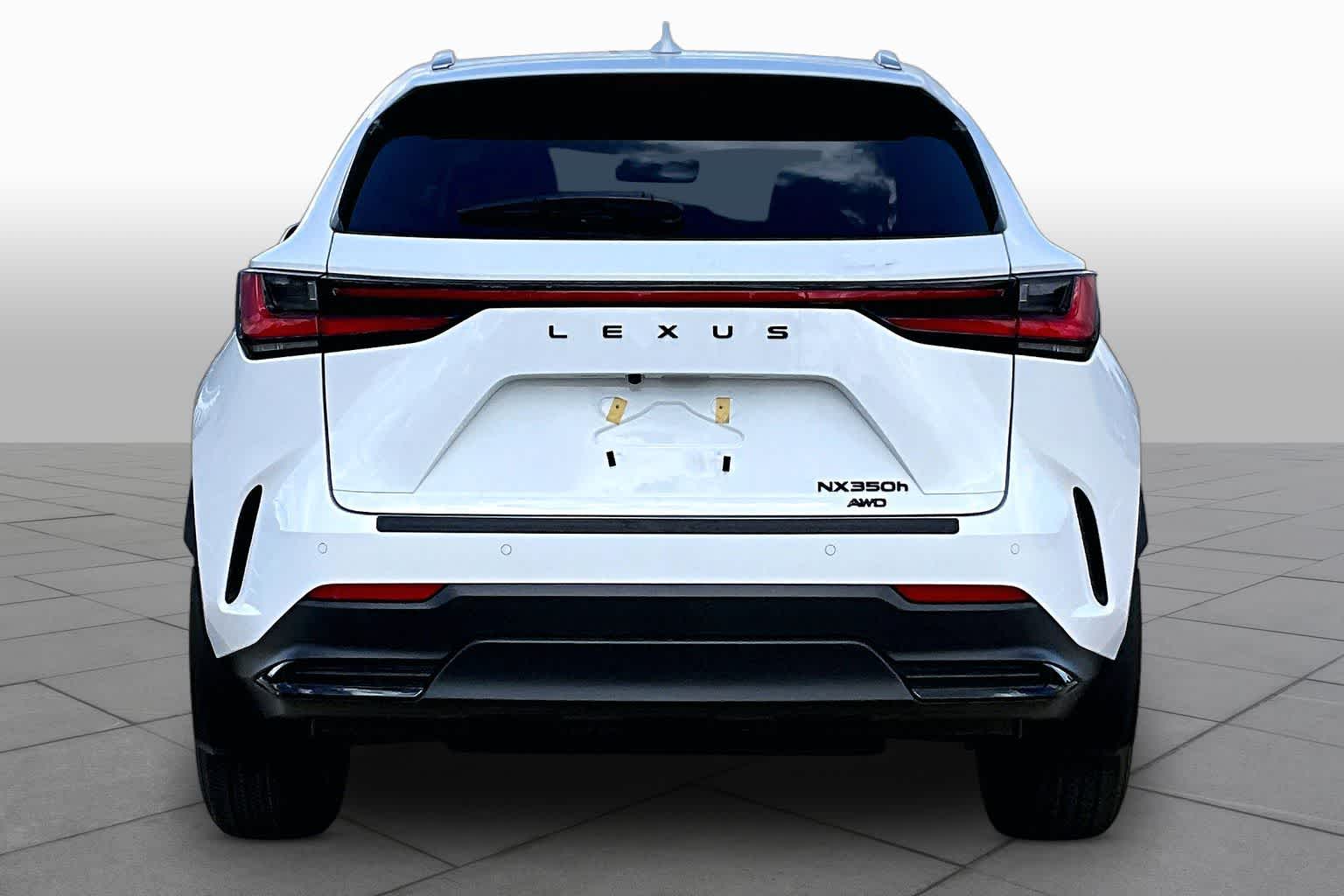 2026 Lexus NX 350h photo 4 of 22
