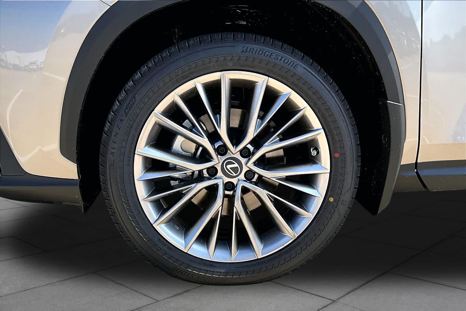 2026 Lexus NX 350 Luxury - 10