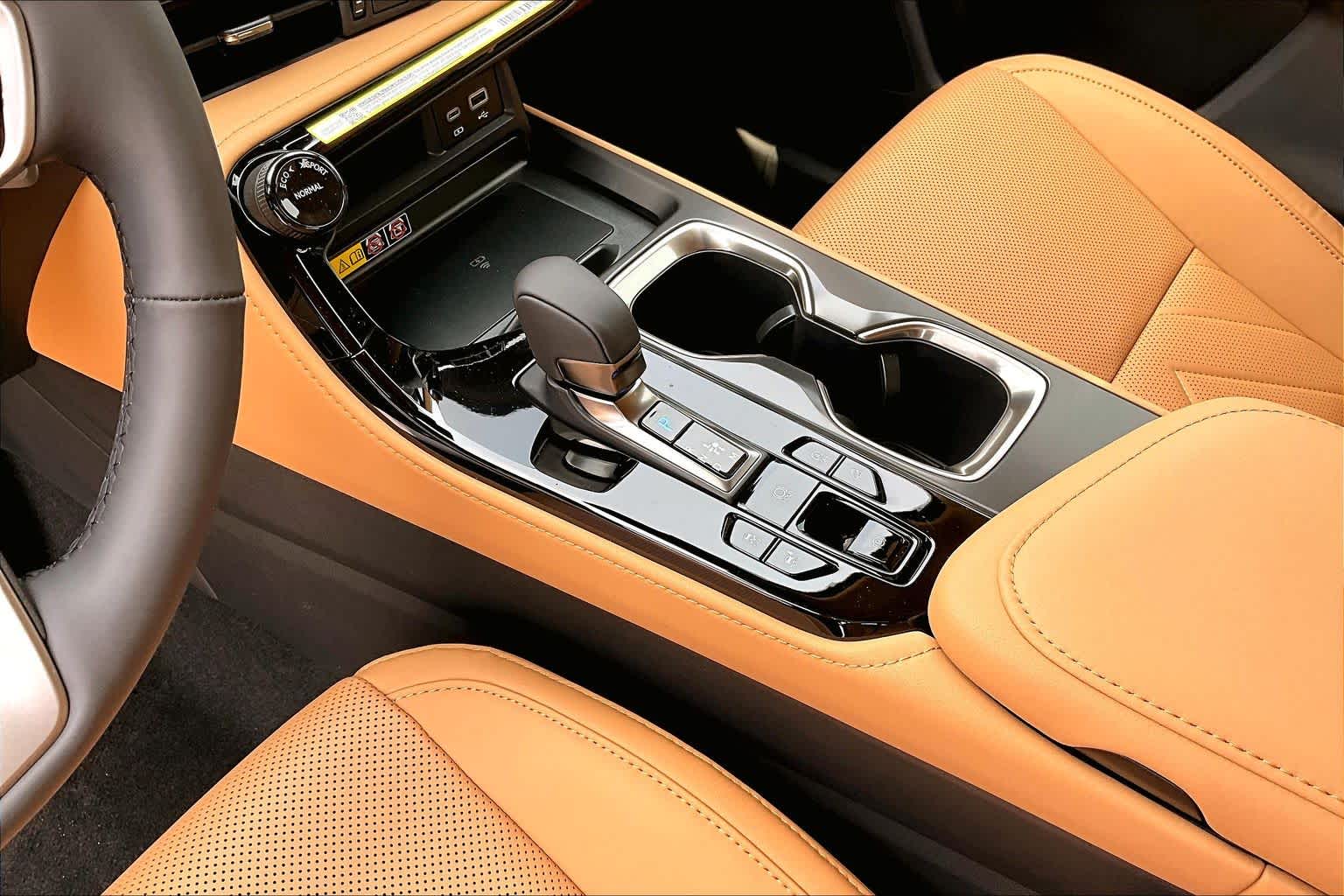 2026 Lexus NX 350 photo 7 of 20