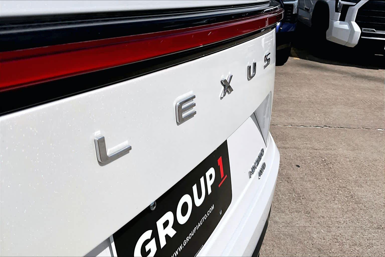 2025 Lexus NX 350 photo 31 of 34