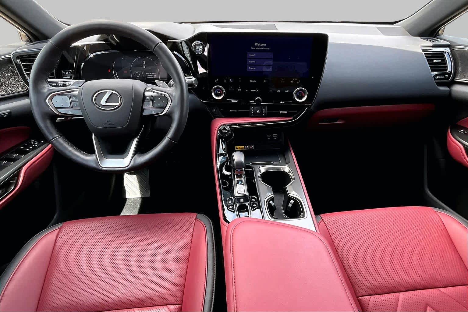 2025 Lexus NX 350 photo 16 of 34