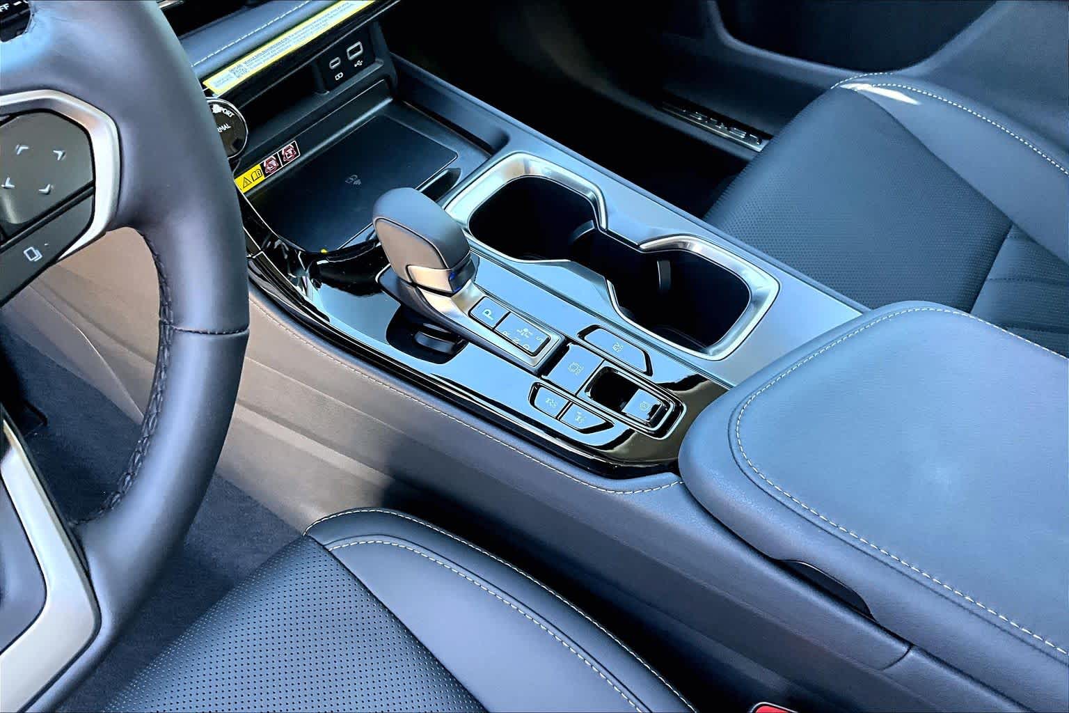 2026 Lexus NX 350h photo 7 of 22