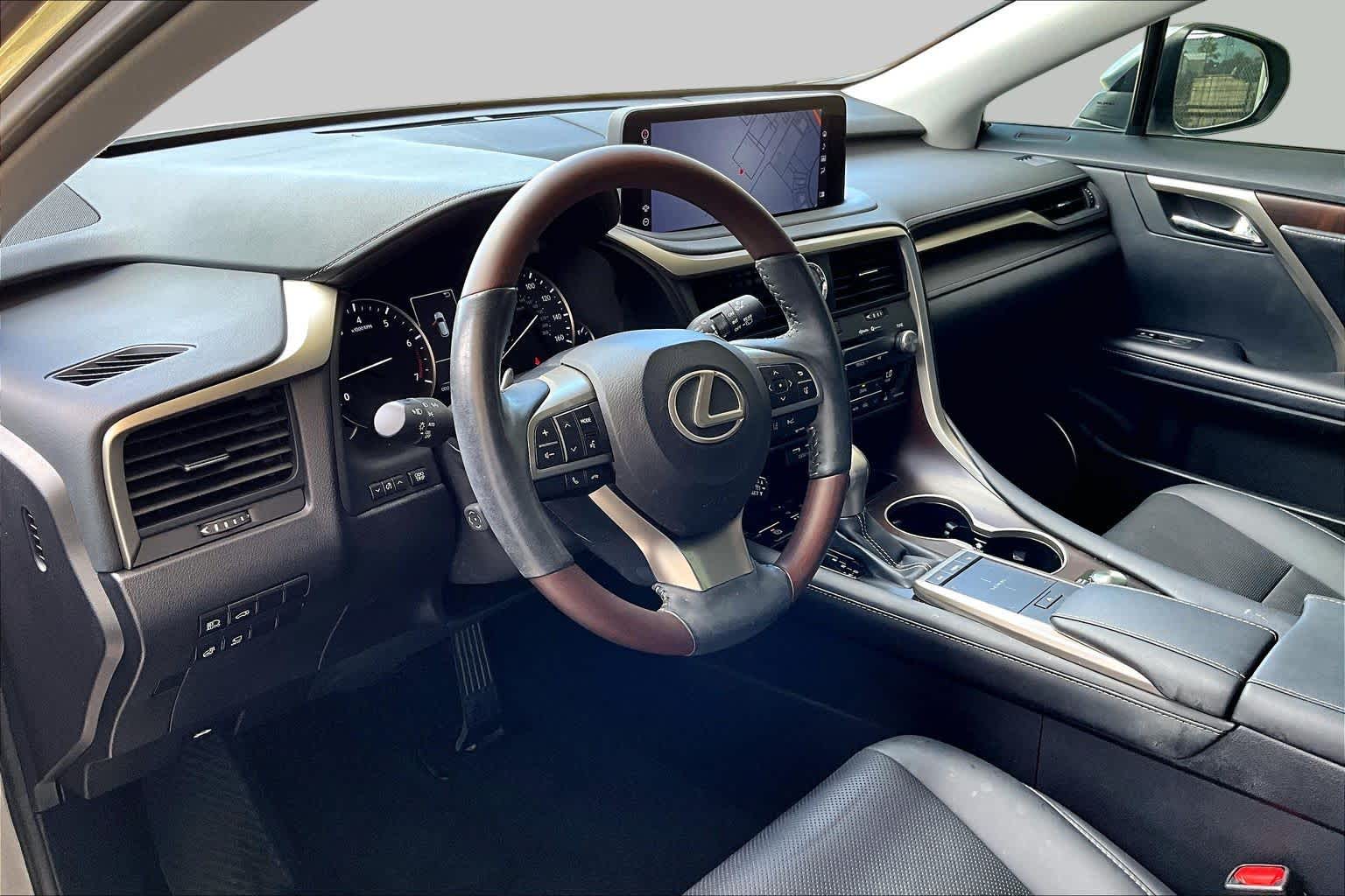2020 Lexus RX 350 photo 18 of 37