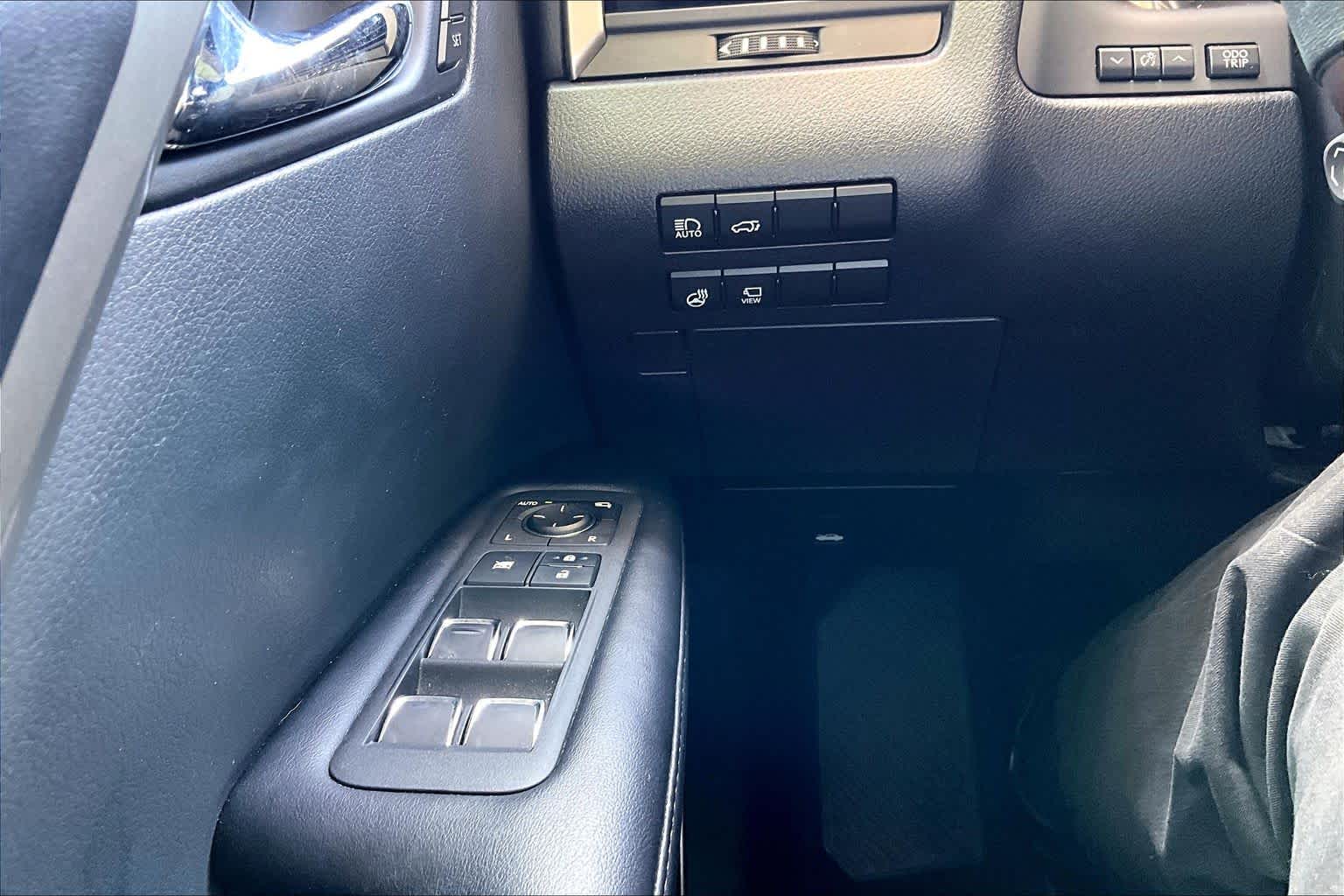 2020 Lexus RX 350 photo 36 of 37