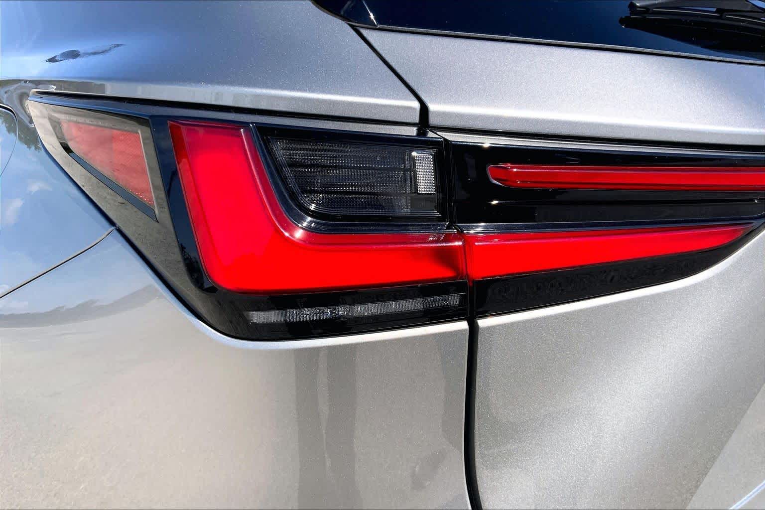 2024 Lexus NX 350 photo 28 of 36