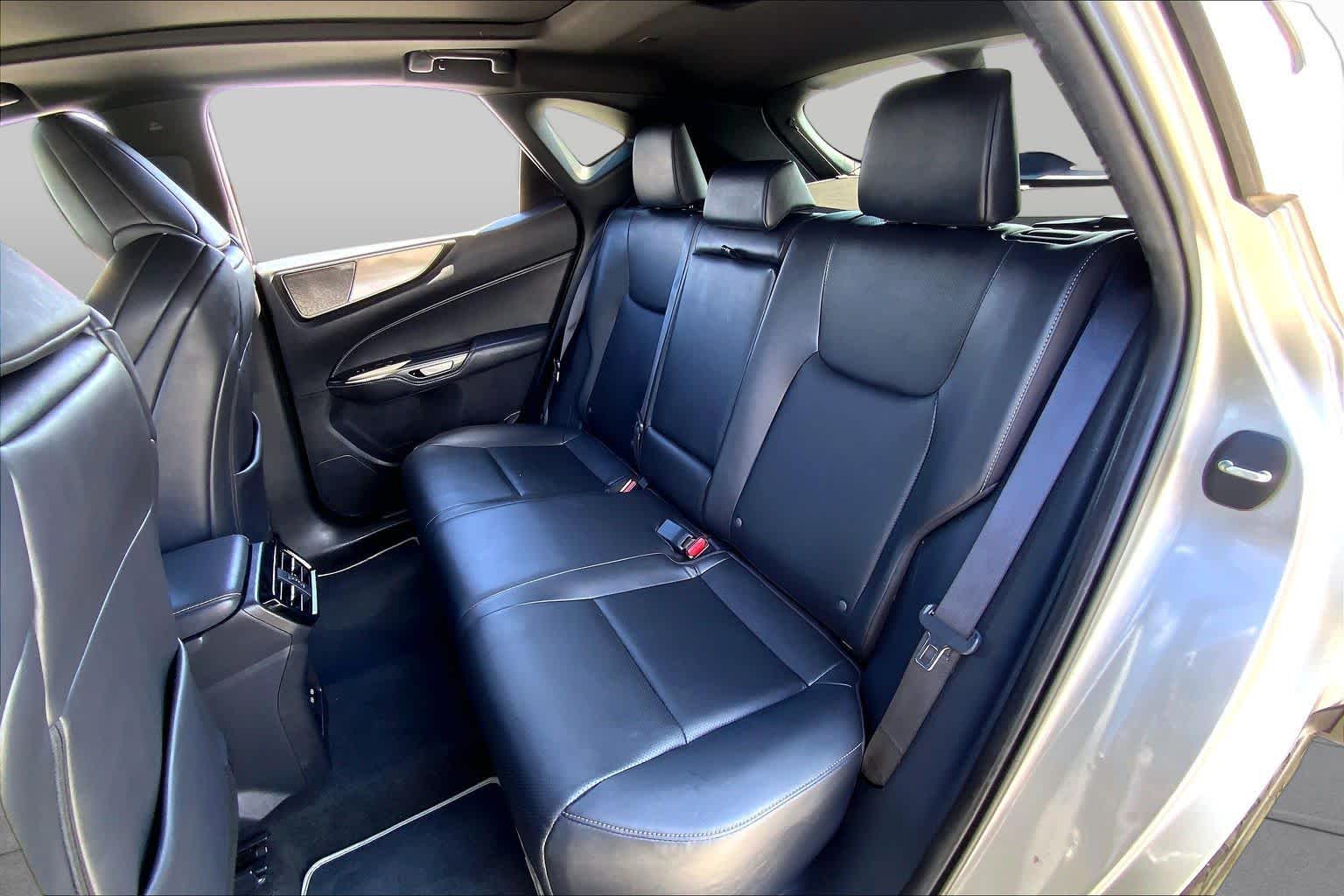 2024 Lexus NX 350 photo 20 of 36