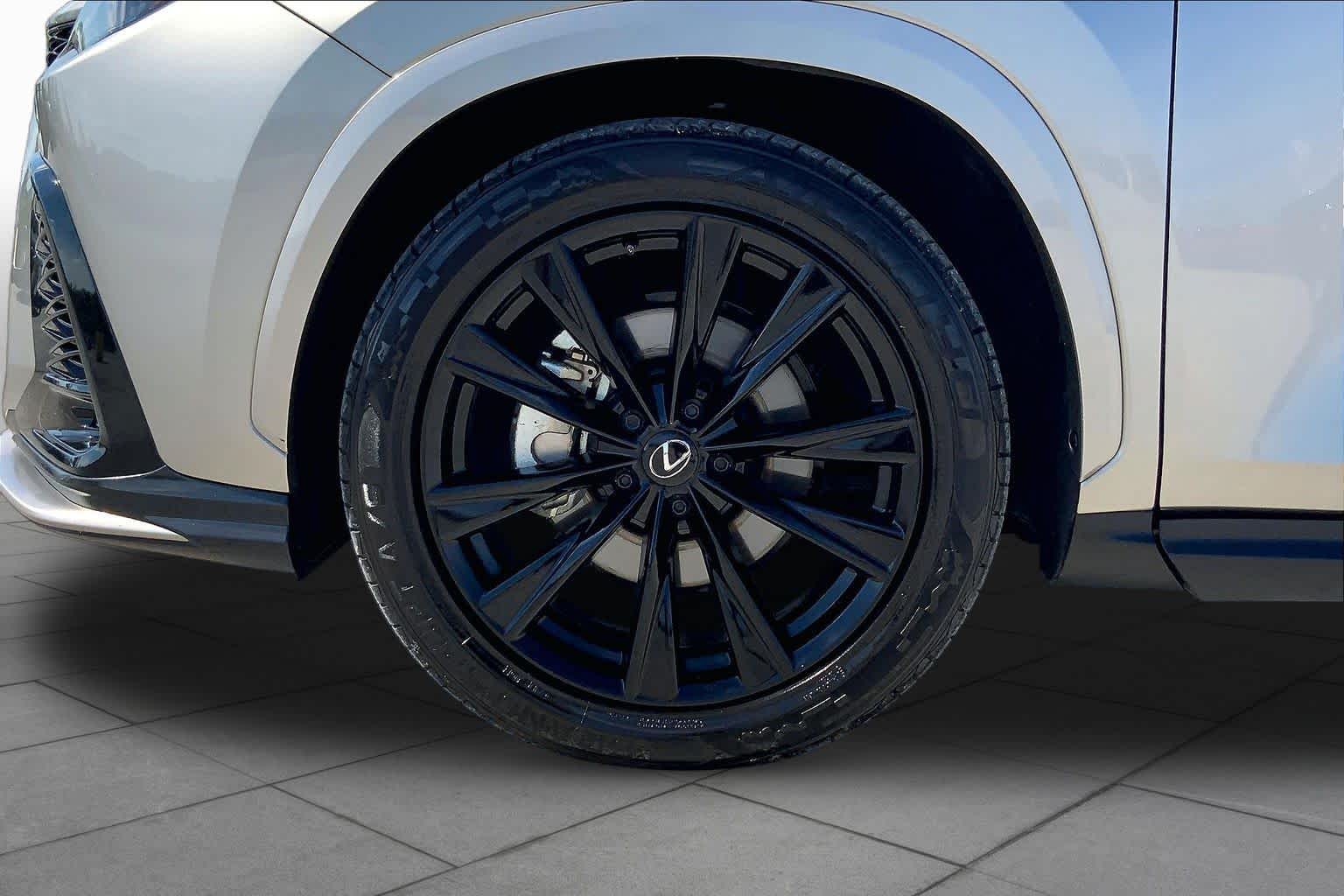 2024 Lexus NX 350 photo 11 of 36