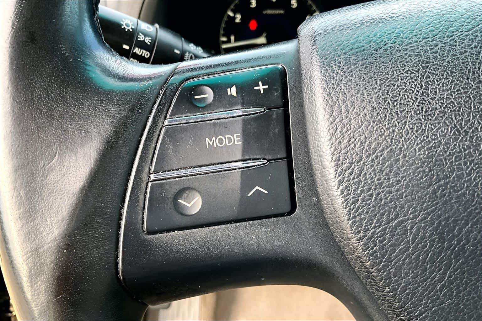 2010 Lexus RX 350 photo 19 of 30