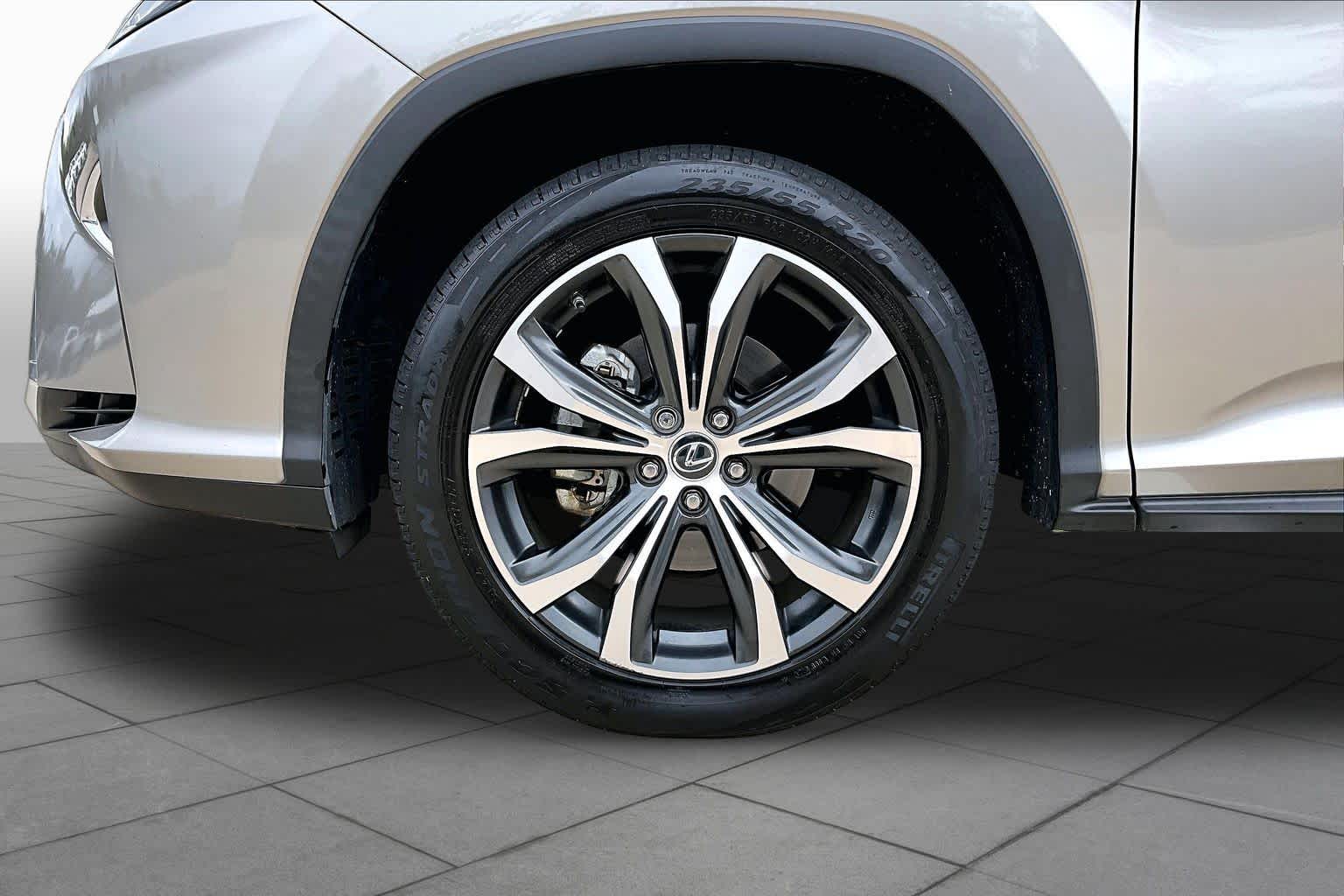 2019 Lexus RX 350 photo 10 of 34