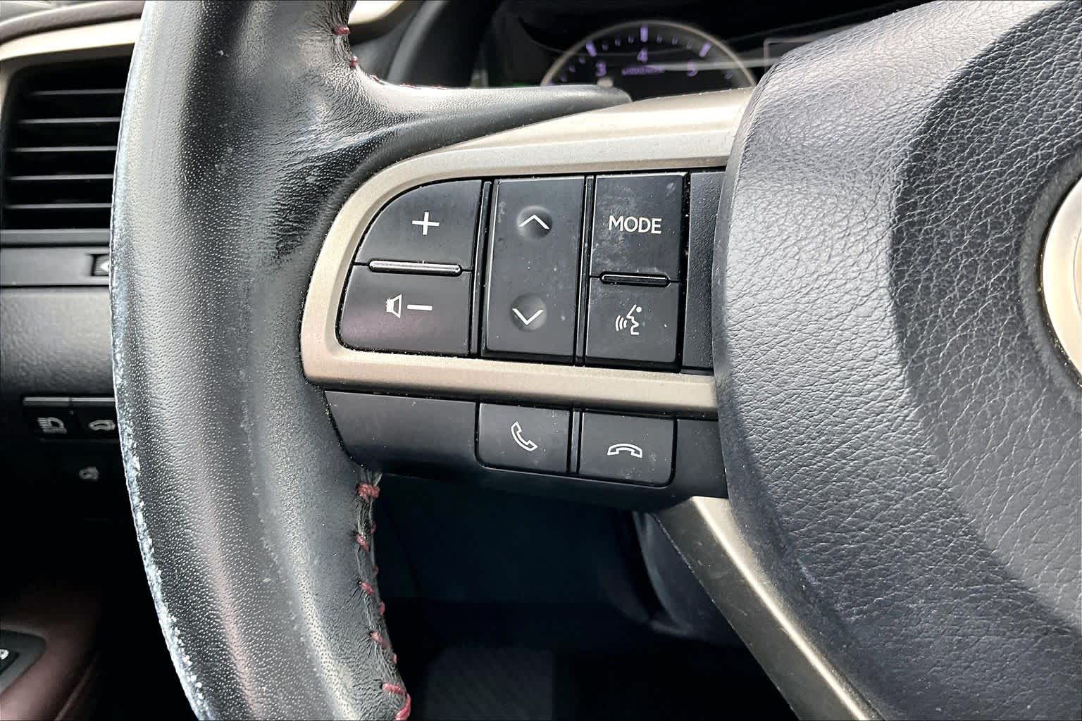 2019 Lexus RX 350 photo 24 of 37
