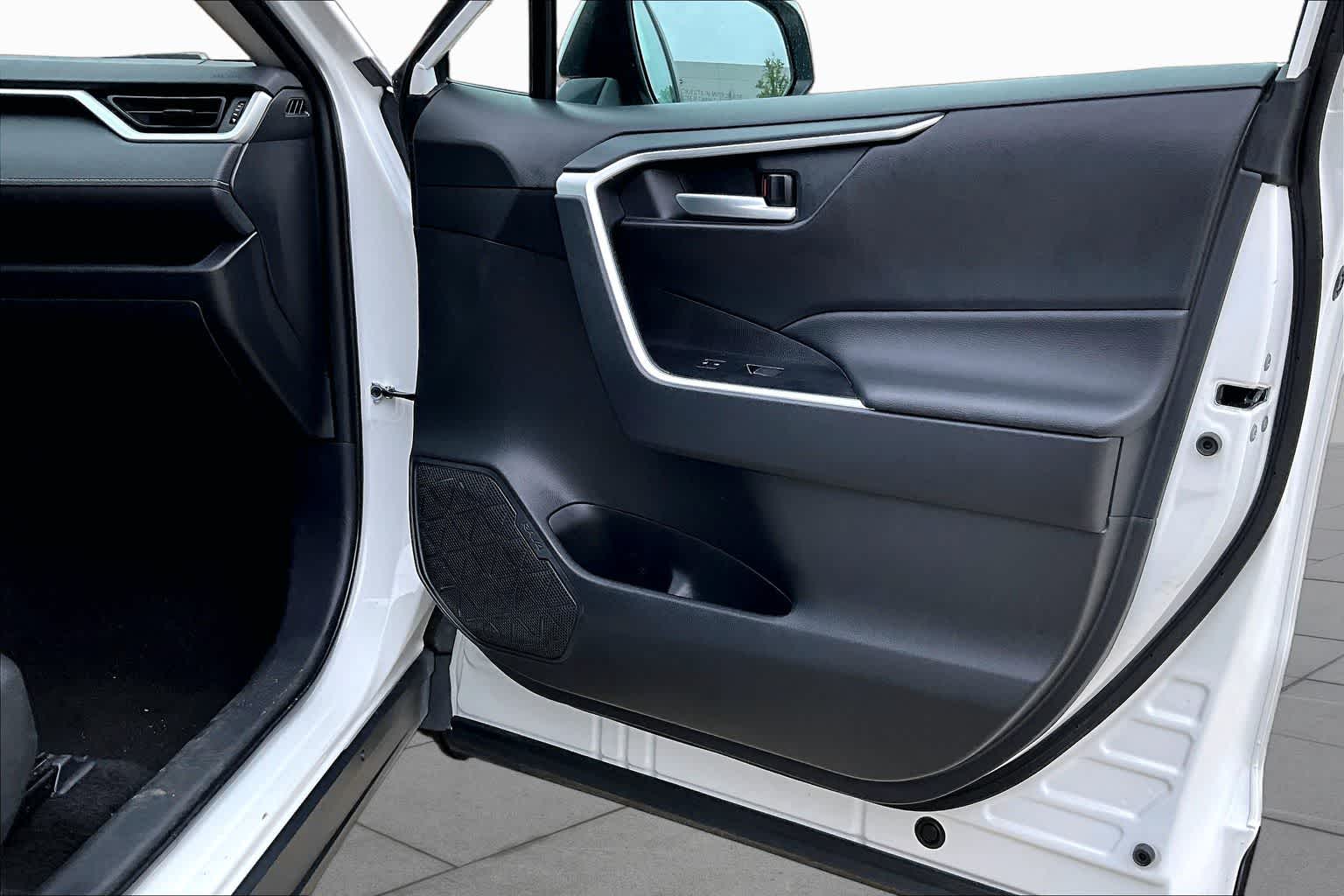 2025 Toyota RAV4 XLE Ice Cap at Group 1 Toyota Southwest