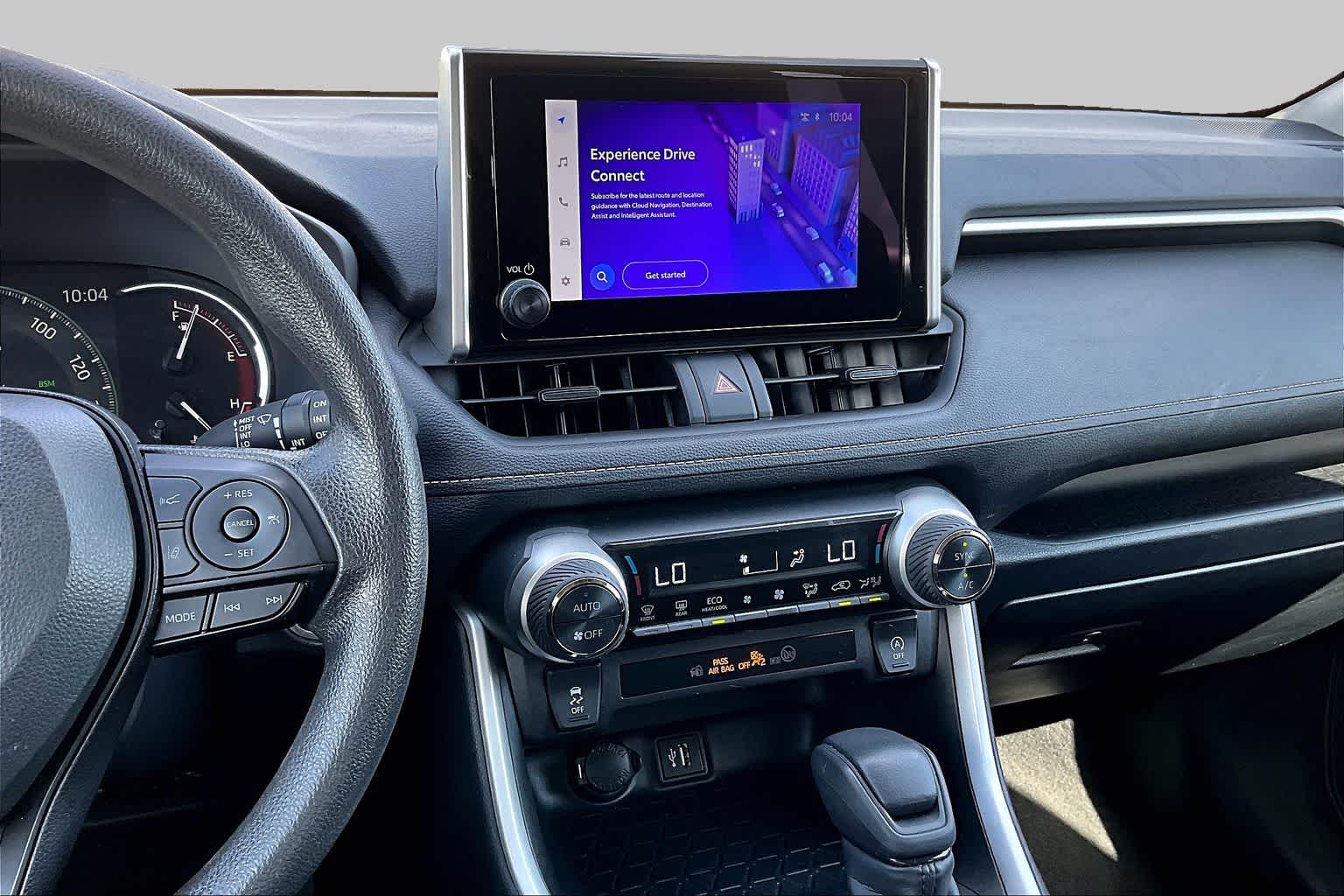 2025 Toyota RAV4 XLE - 6