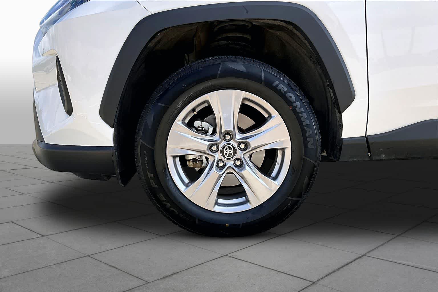 2025 Toyota RAV4 XLE - 10